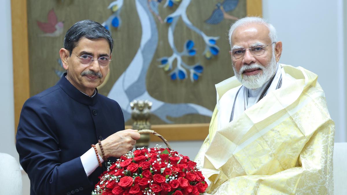 Tamil Nadu Governor R.N. Ravi meets Prime Minister Narendra Modi at New Delhi